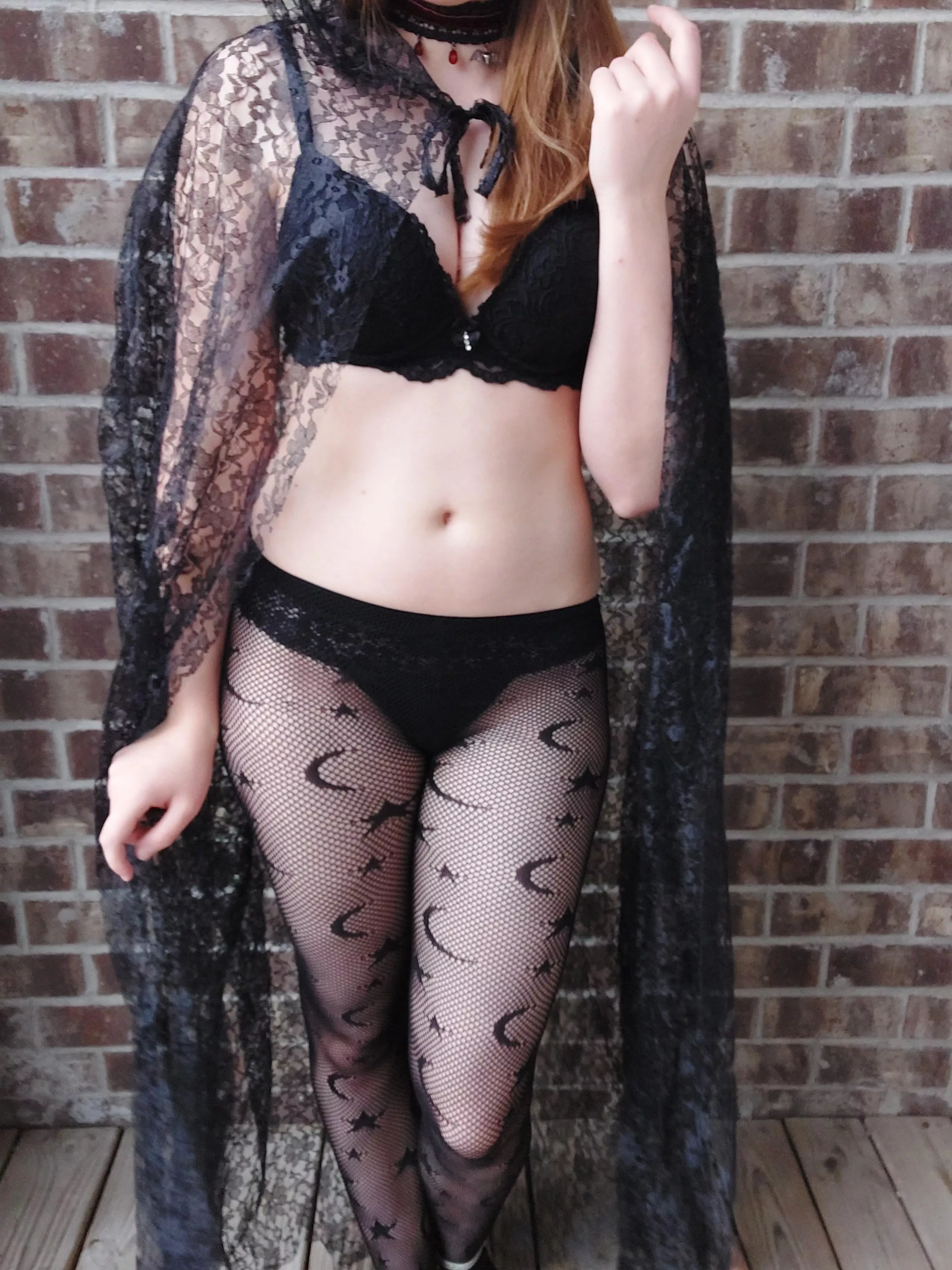 The moon is full tonight so why not cum and play with this witch?🌕🧙‍♀️