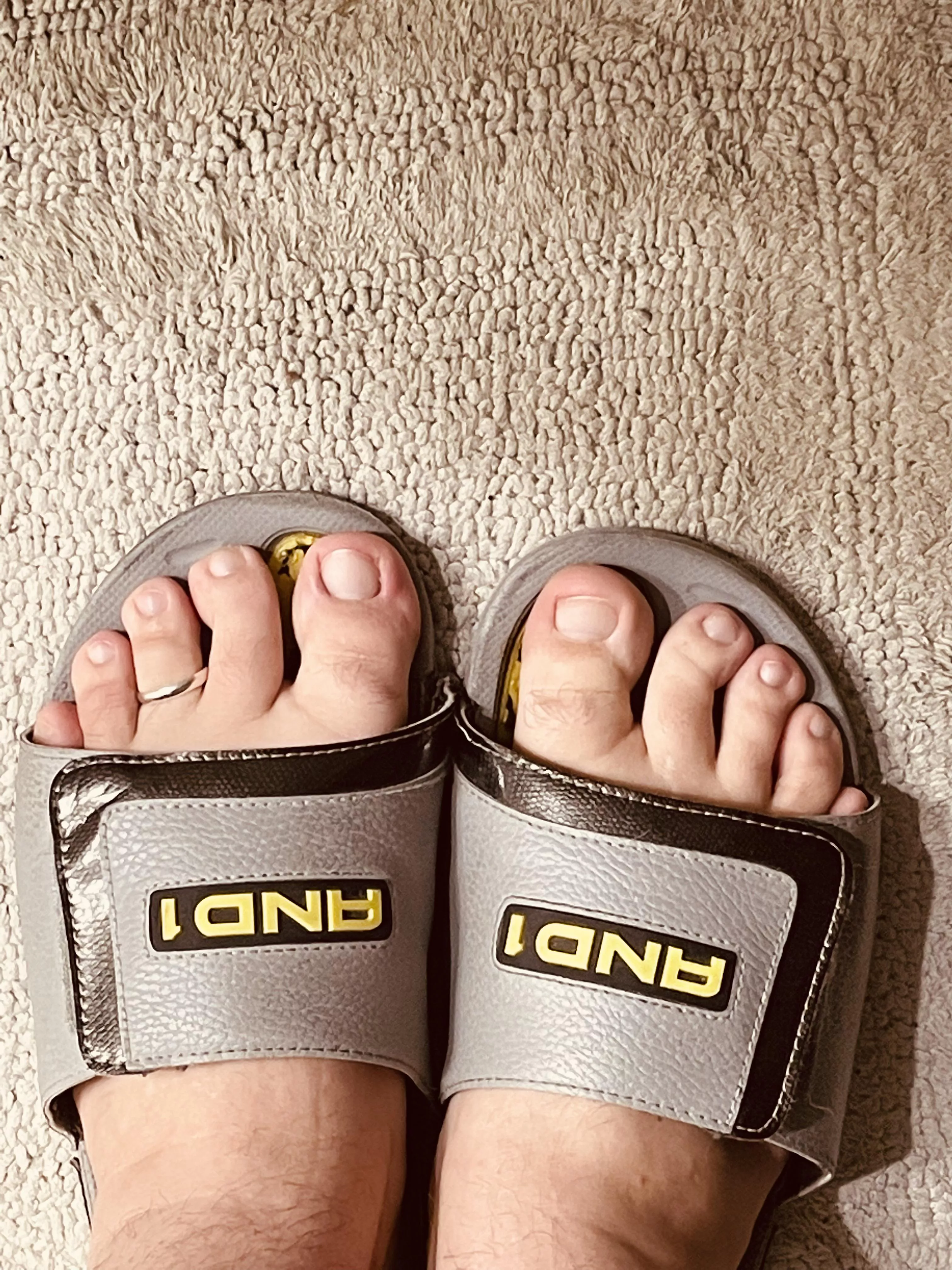 Thicc toes