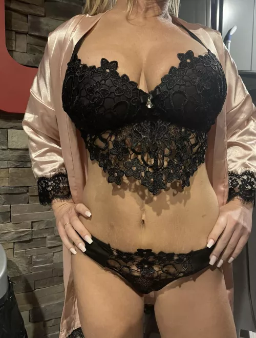 Trading wife pics or vids a busty 36 milf love to fuck telegram bige5050