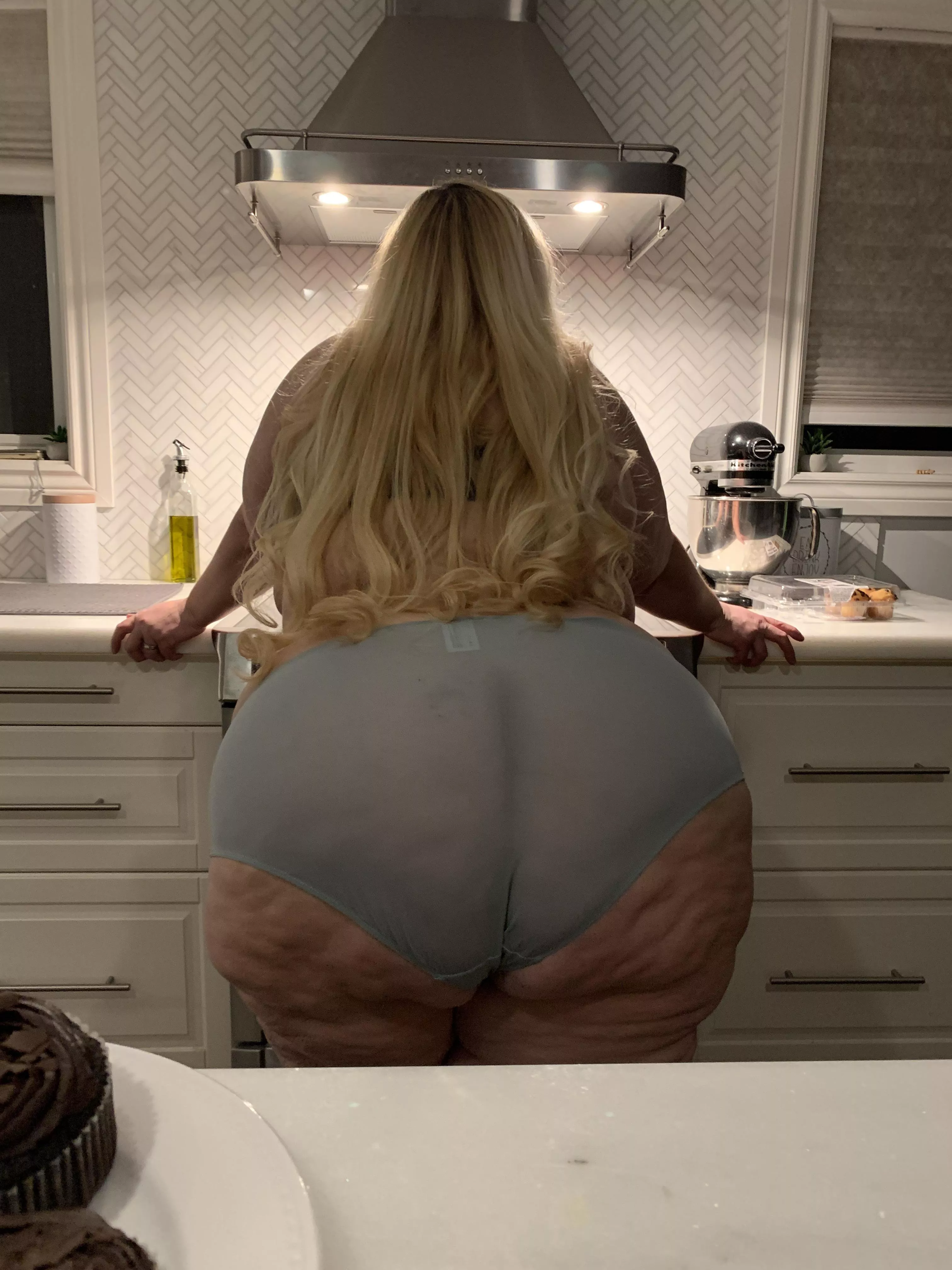 Waiting for you 💋🫦💄