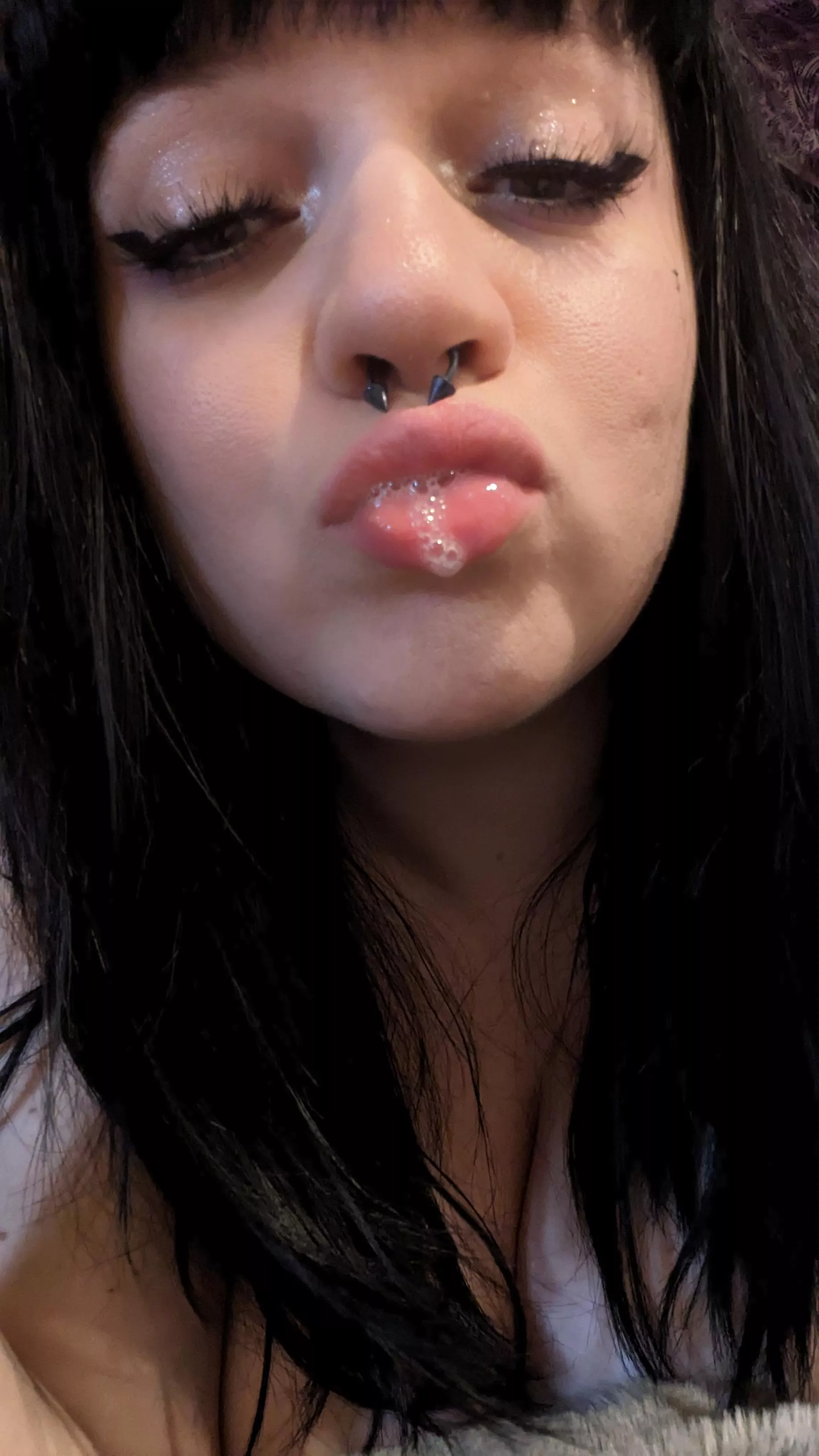 wet kisses all around 💋💦