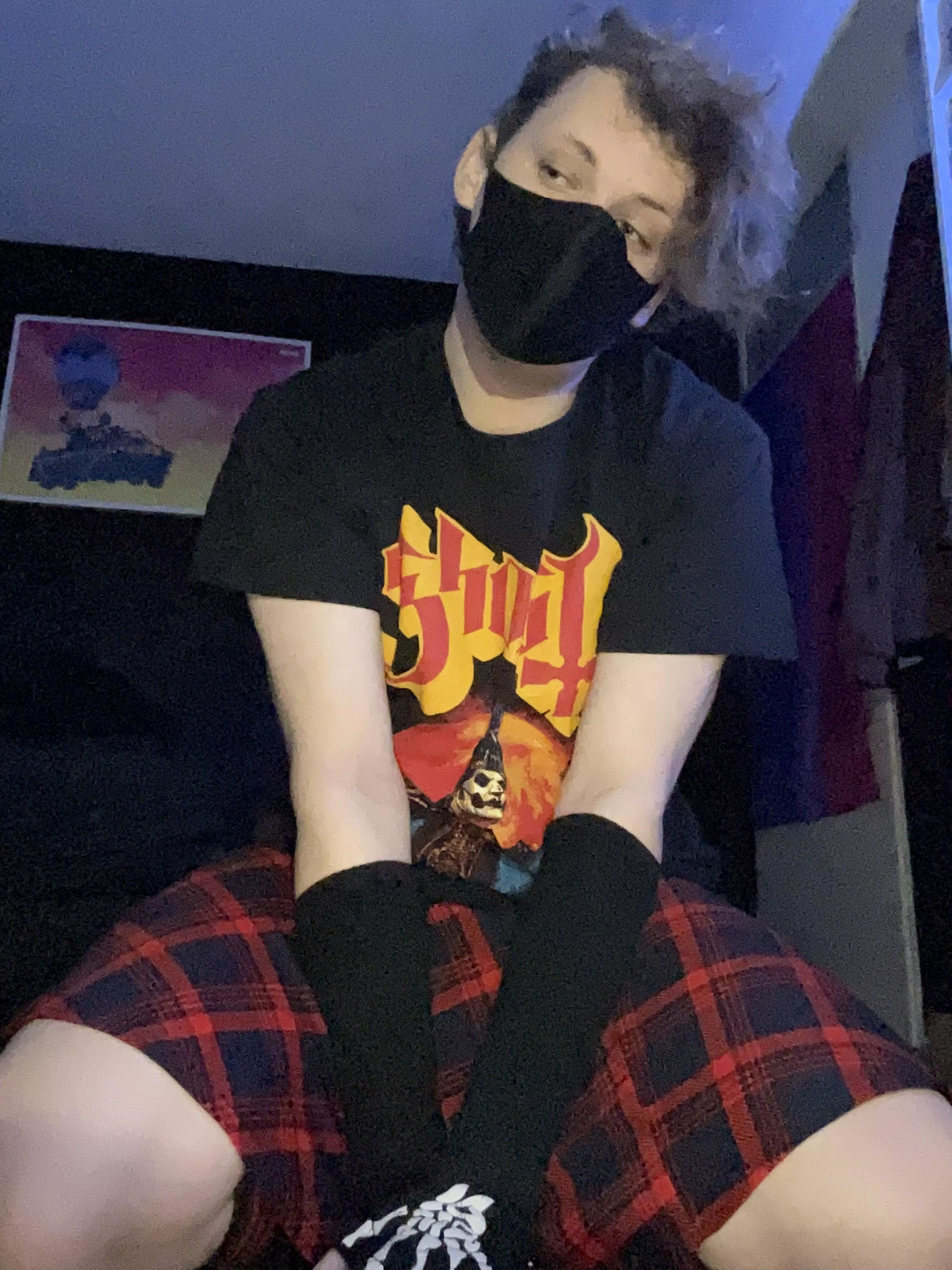 Who thinks they can cheer me up the most? Winner gets cuddles! ☺️