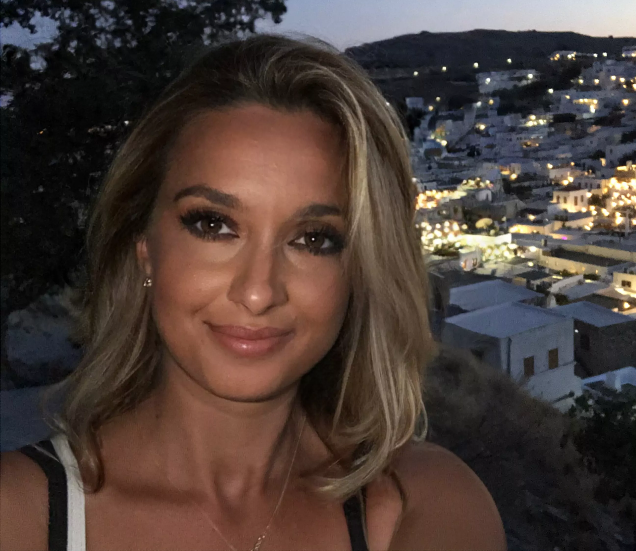 Would you rather a girlfriend or fuck buddy?