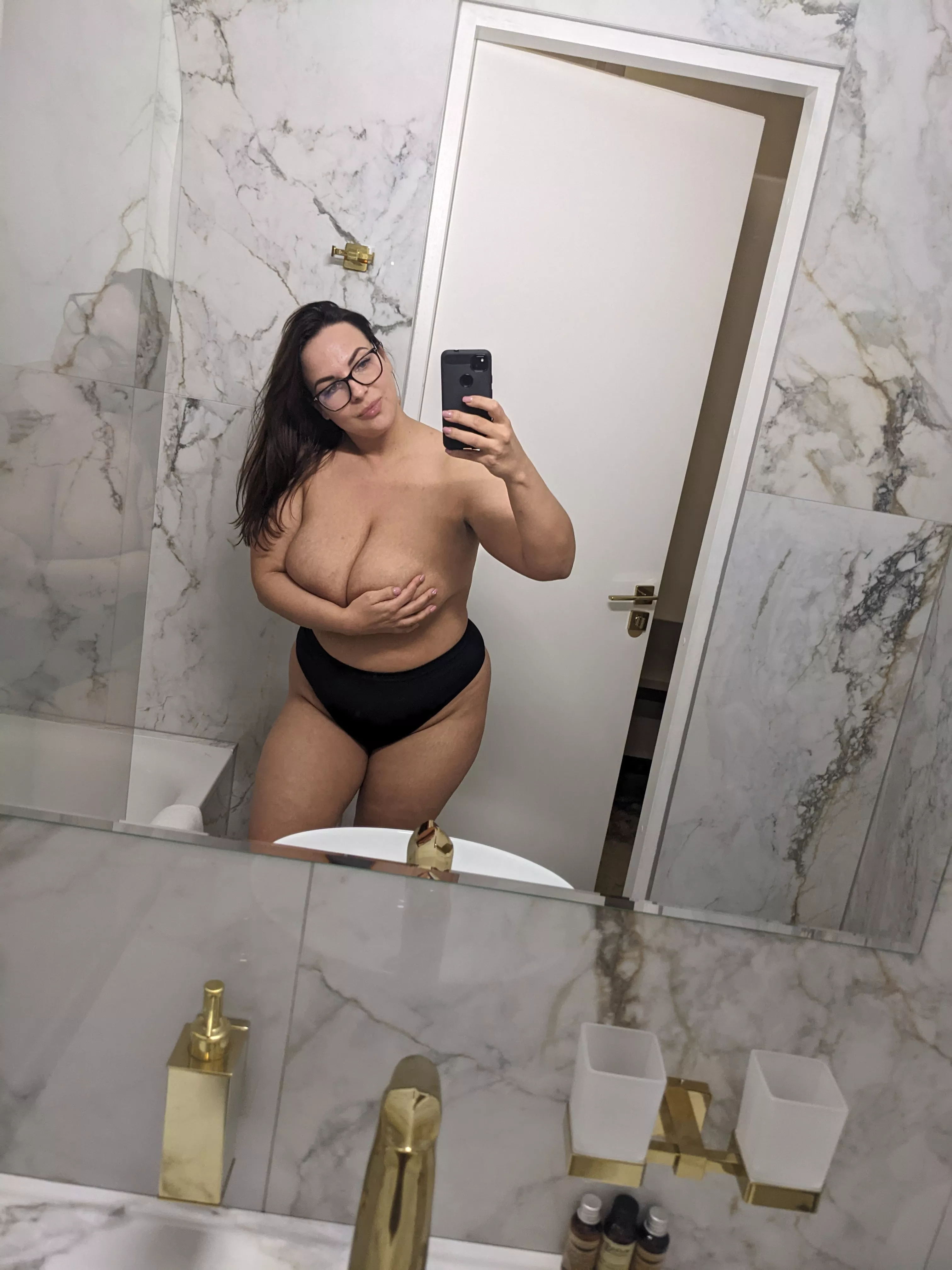 you know that I'm a baddie 😈