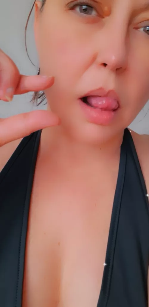 Your little dicklet could never impress anyone 👻 gueenalexiss