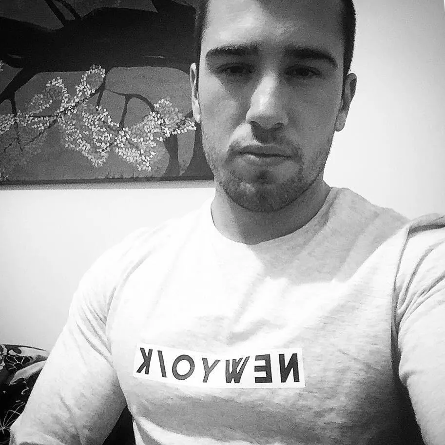 24 australia! Bored as hell on a day off! Hmu!