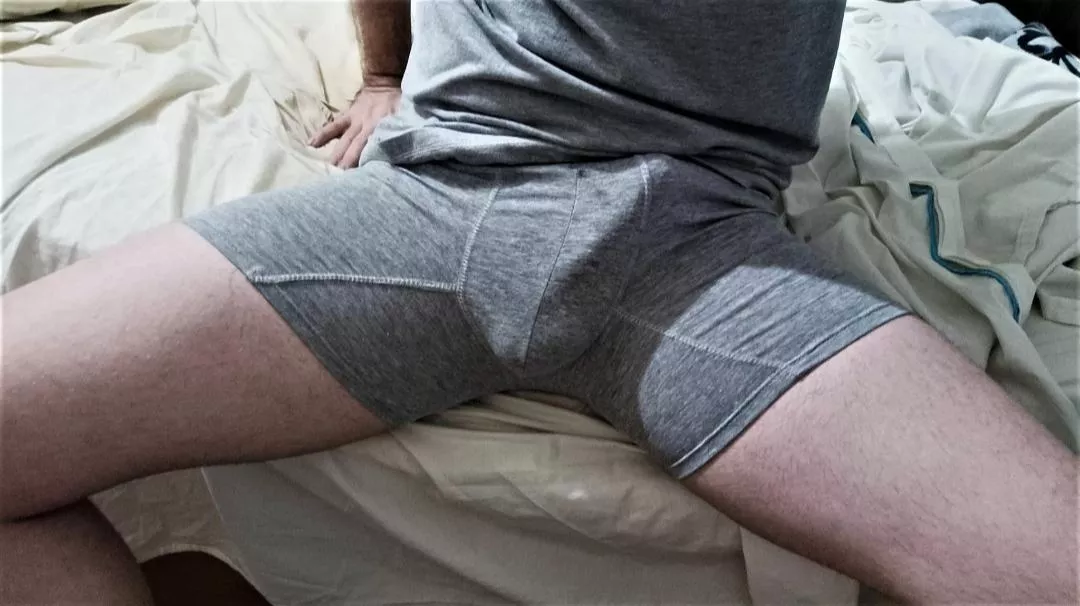 (25) Is there something tou want to bite?