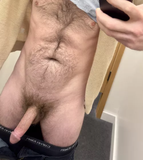 [31] Day 8 - I shopped til I dropped my pants for you. 🥳