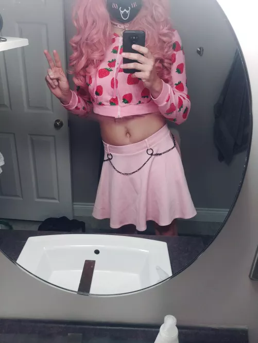 A new Femboys debut what do you think?