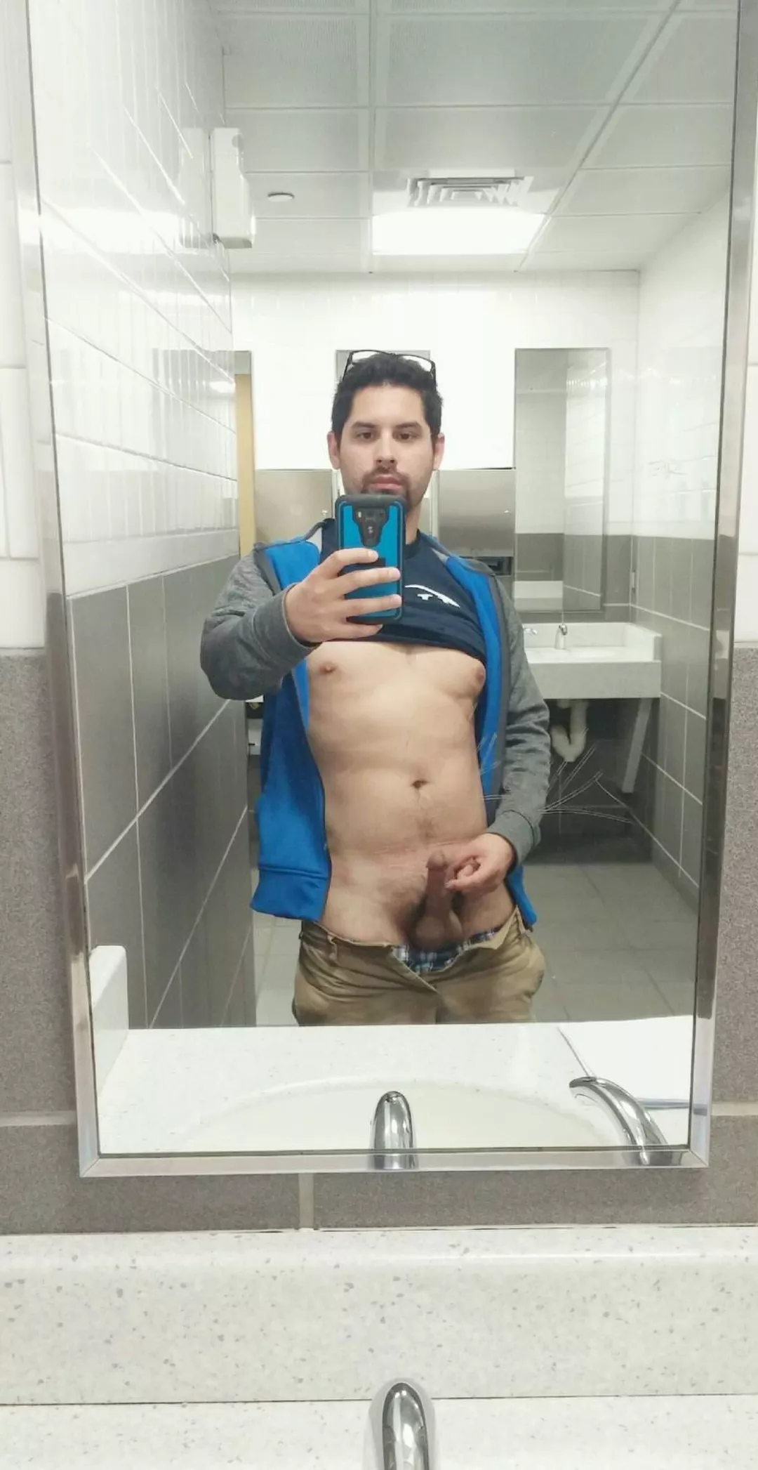 Airport Bathroom ✈️