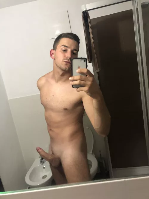 Any lovers of italian cock?!
