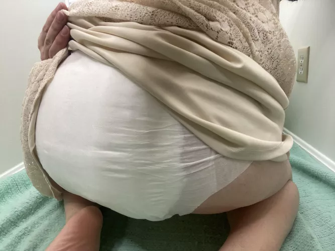 Anyone wanna spank this baby butt? 😘