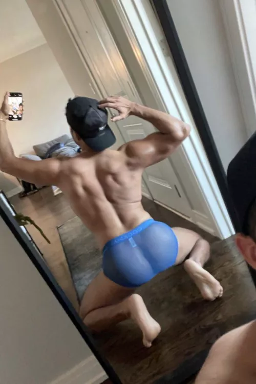 Arms, back and 🍑 [M]