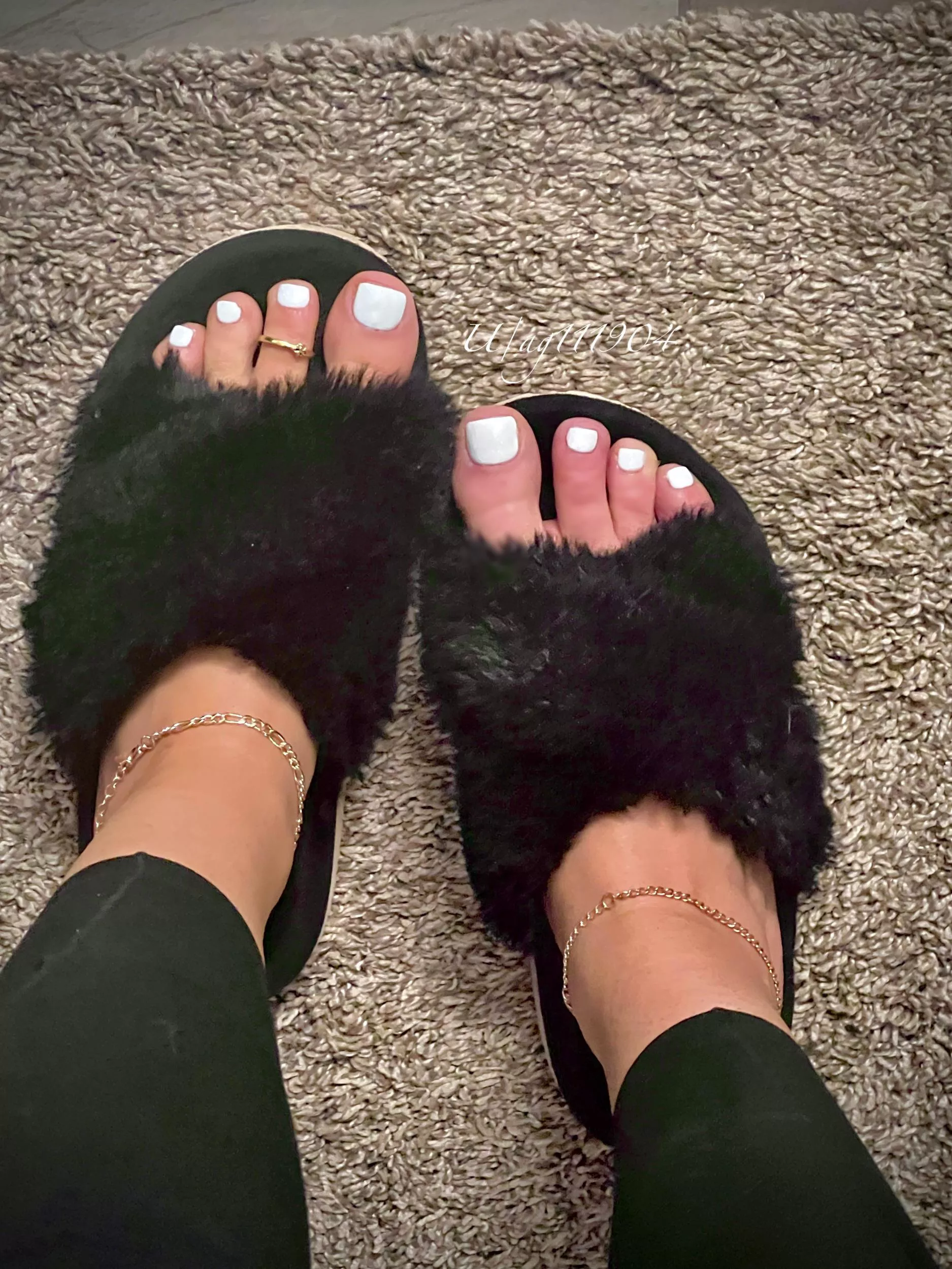 Because white toes = good pussy