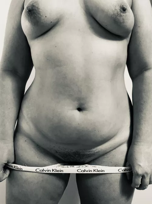 Can a forty year old still make you hard ?