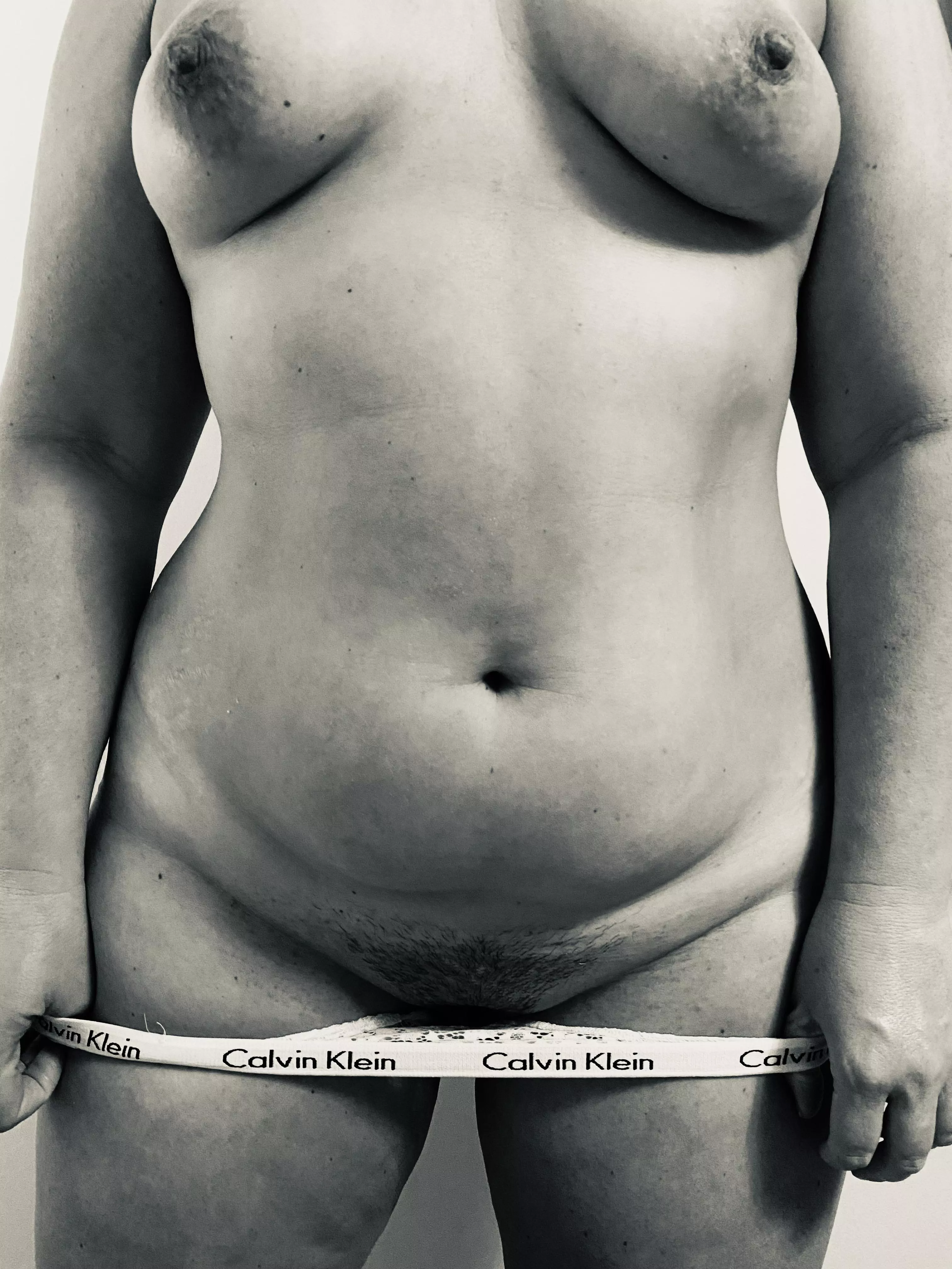 Can a forty year old still make you hard ?