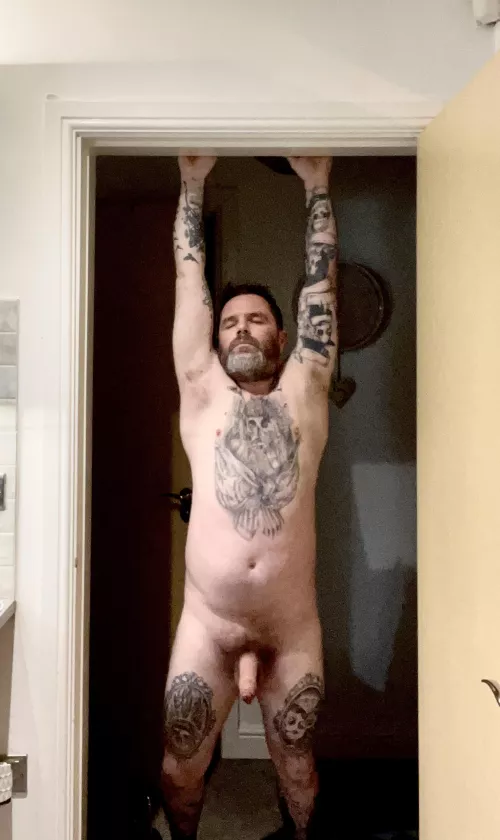 Come hang with daddy [41] thinking of someone on there knees