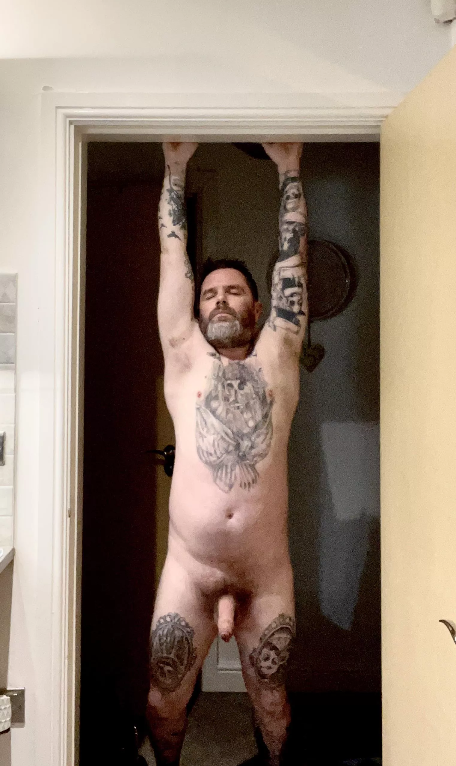 Come hang with daddy [41] thinking of someone on there knees