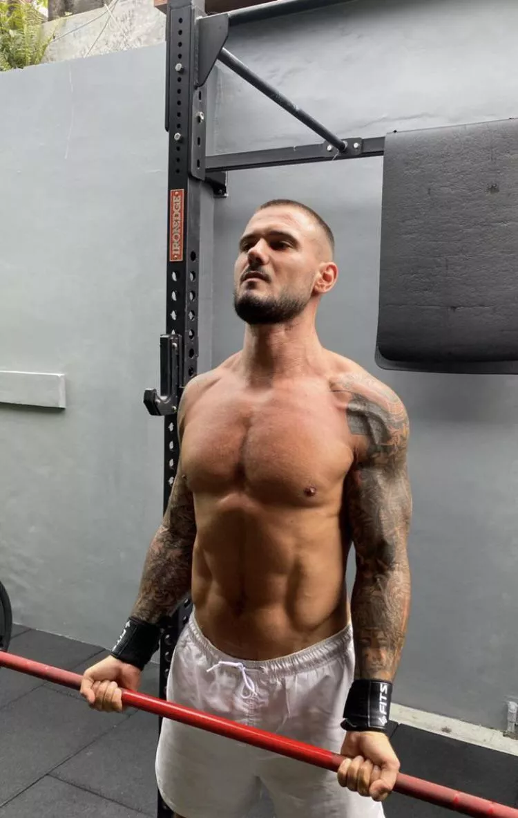 Daddy’s post workout feelings