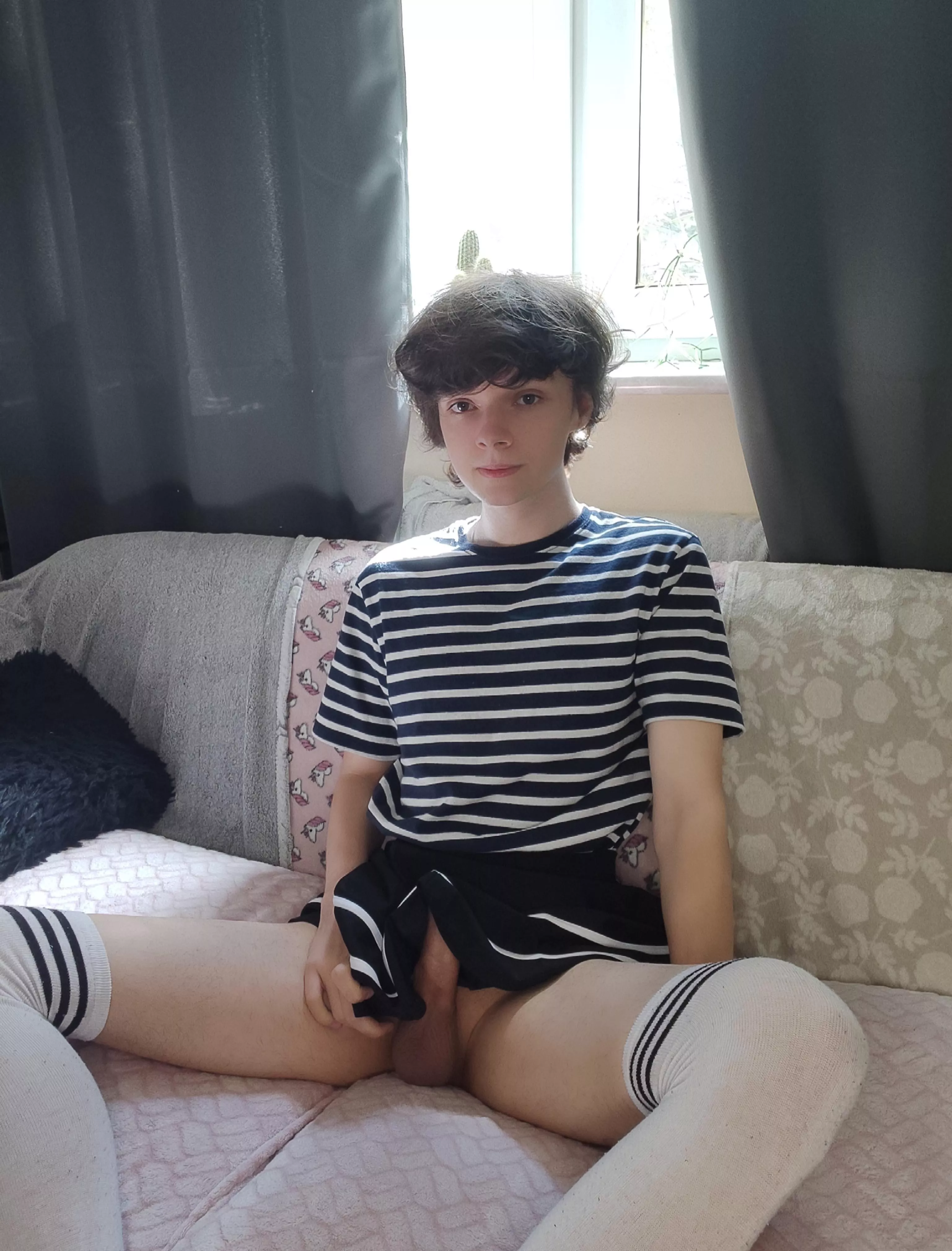 do i look like a breedable femboy? 🥺