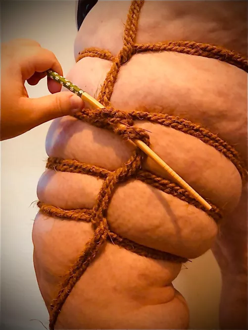 Evil Coconut rope thigh tie with some extra pressure for added pain and sadism…