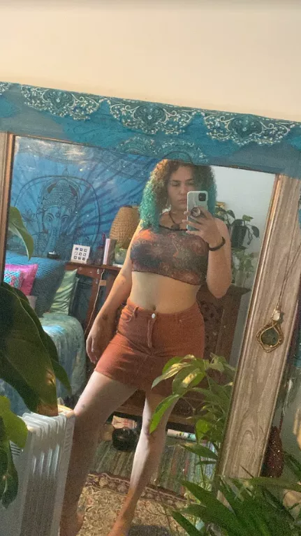 Fuck my tight pussy during our first date.