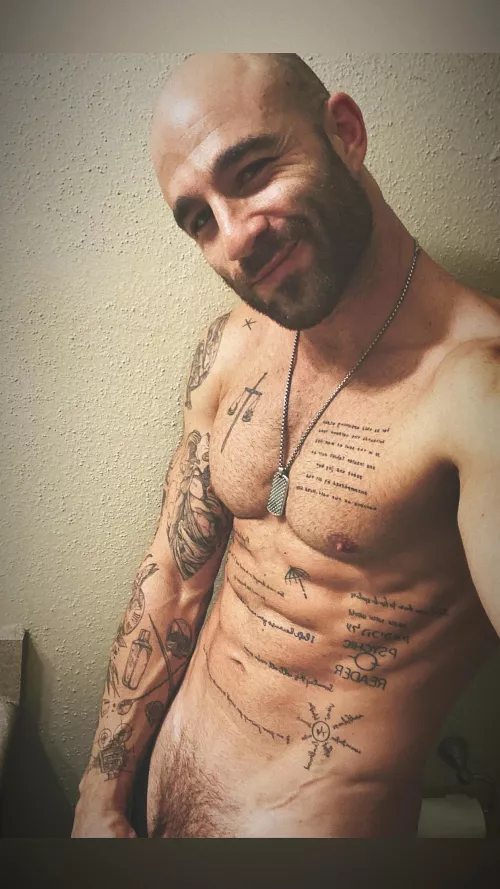 Getting ready for work 🤌