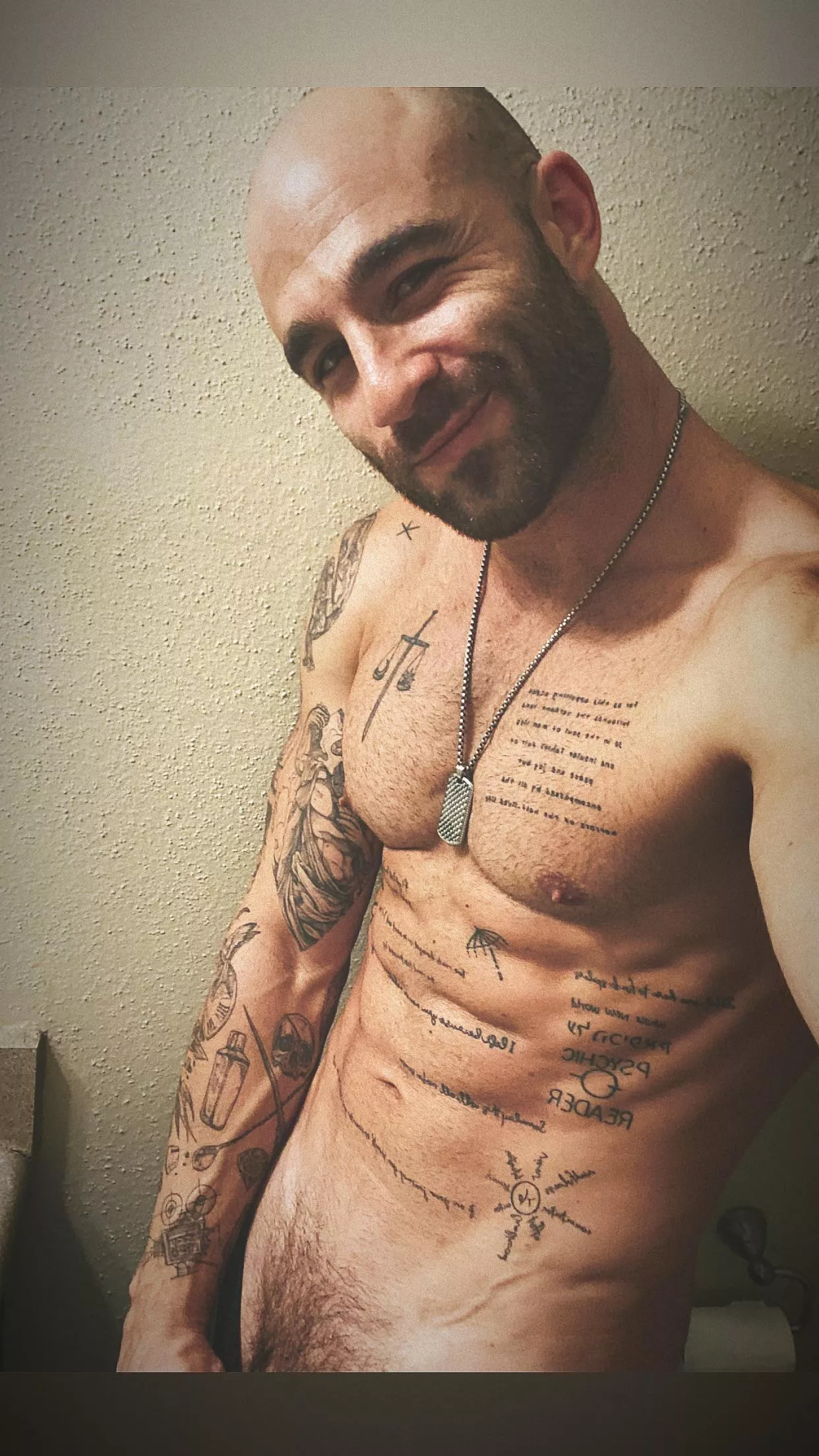 Getting ready for work 🤌