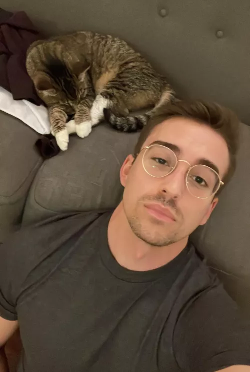 Gnight from Tooch n me from Chicago. I should have gone to bed hours ago but was too anxious to fall asleep. 🥲