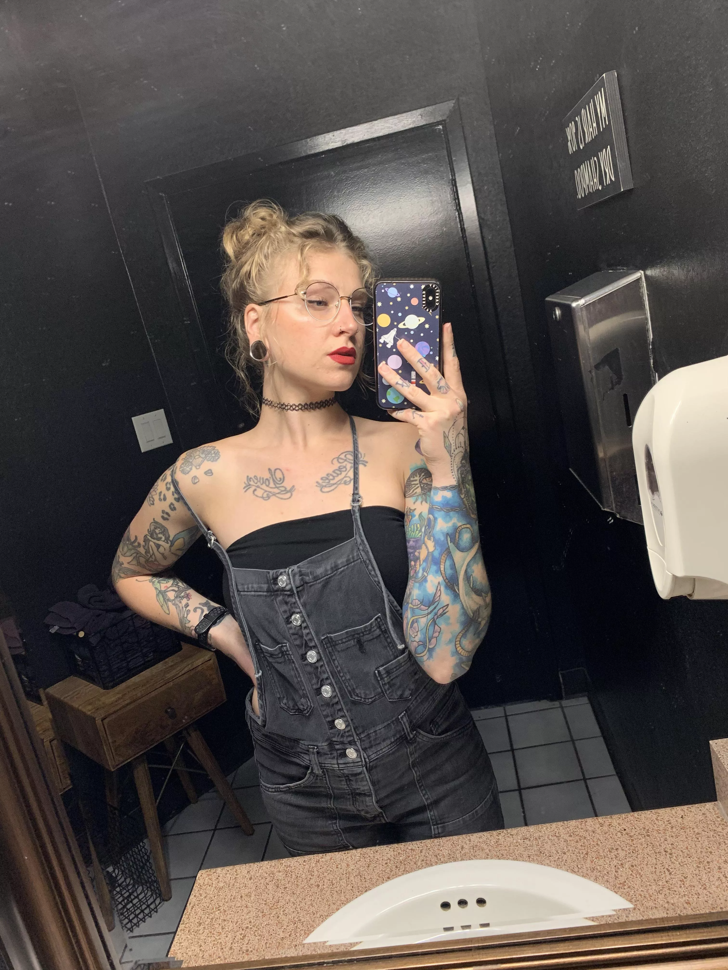 Happy Sunday! Id love to chat with you today :)