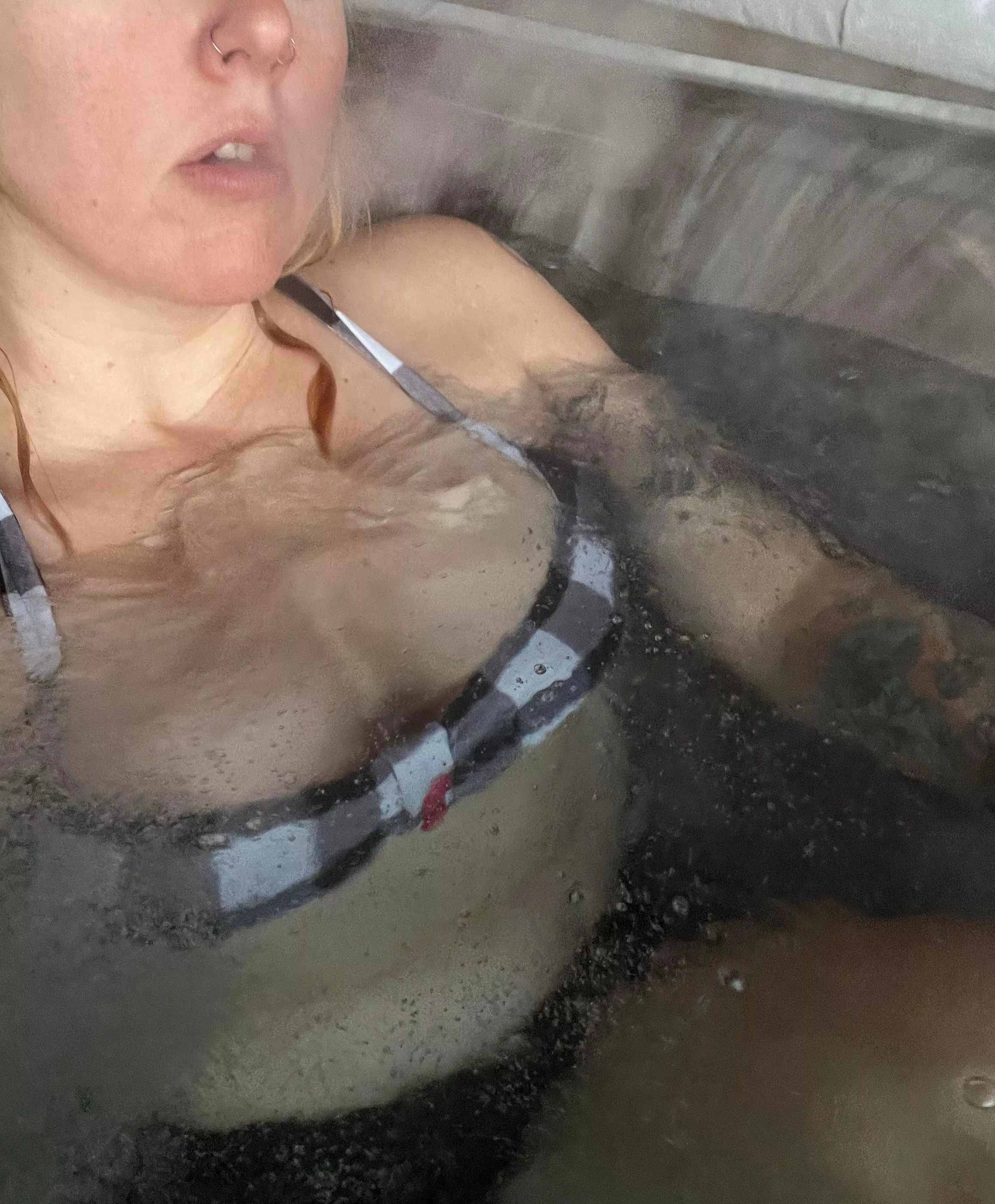 Hot tubs and reefer madness 😶‍🌫️