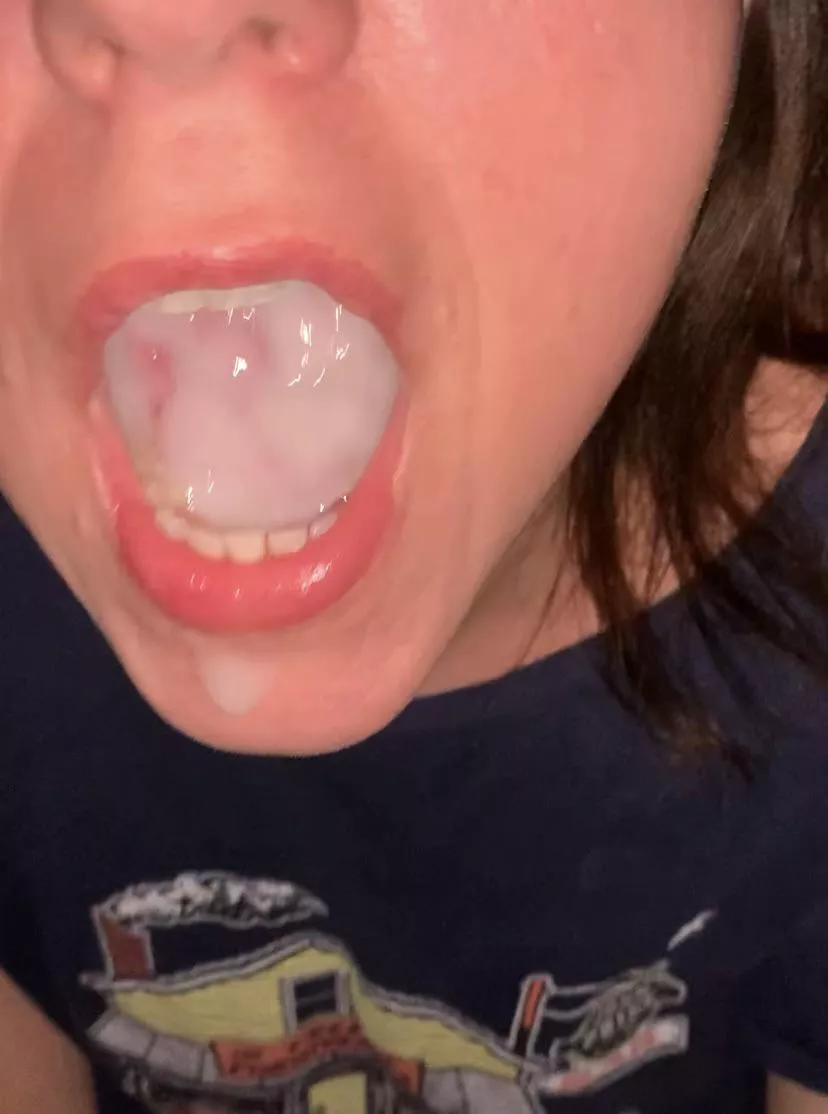 I LOVE huge cumshots! My Goodness he unloaded hard and for a while. My mouth was so full!!