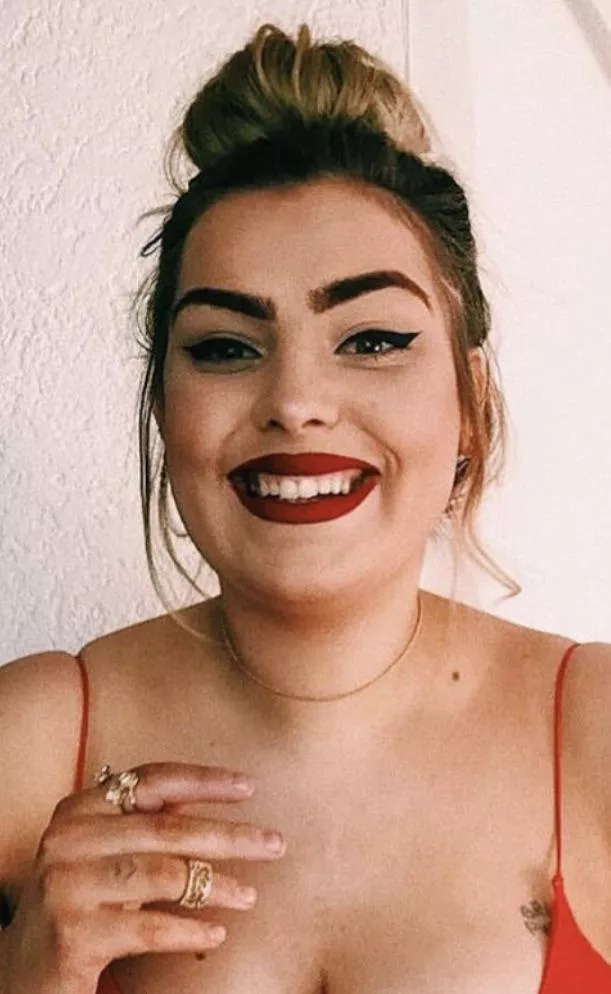 I want to show you more baby, come get me 😍