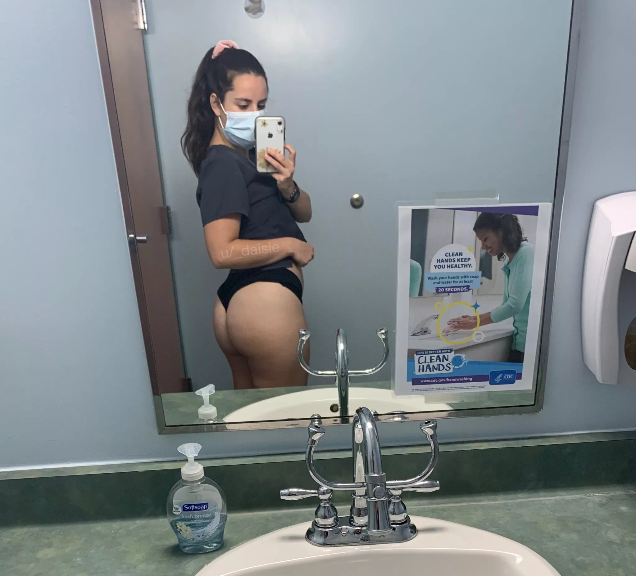 i work with dogs, i like it ruff🐶