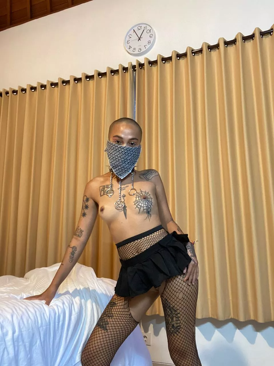 If you love xs girls, then I’m perfect for you 😘