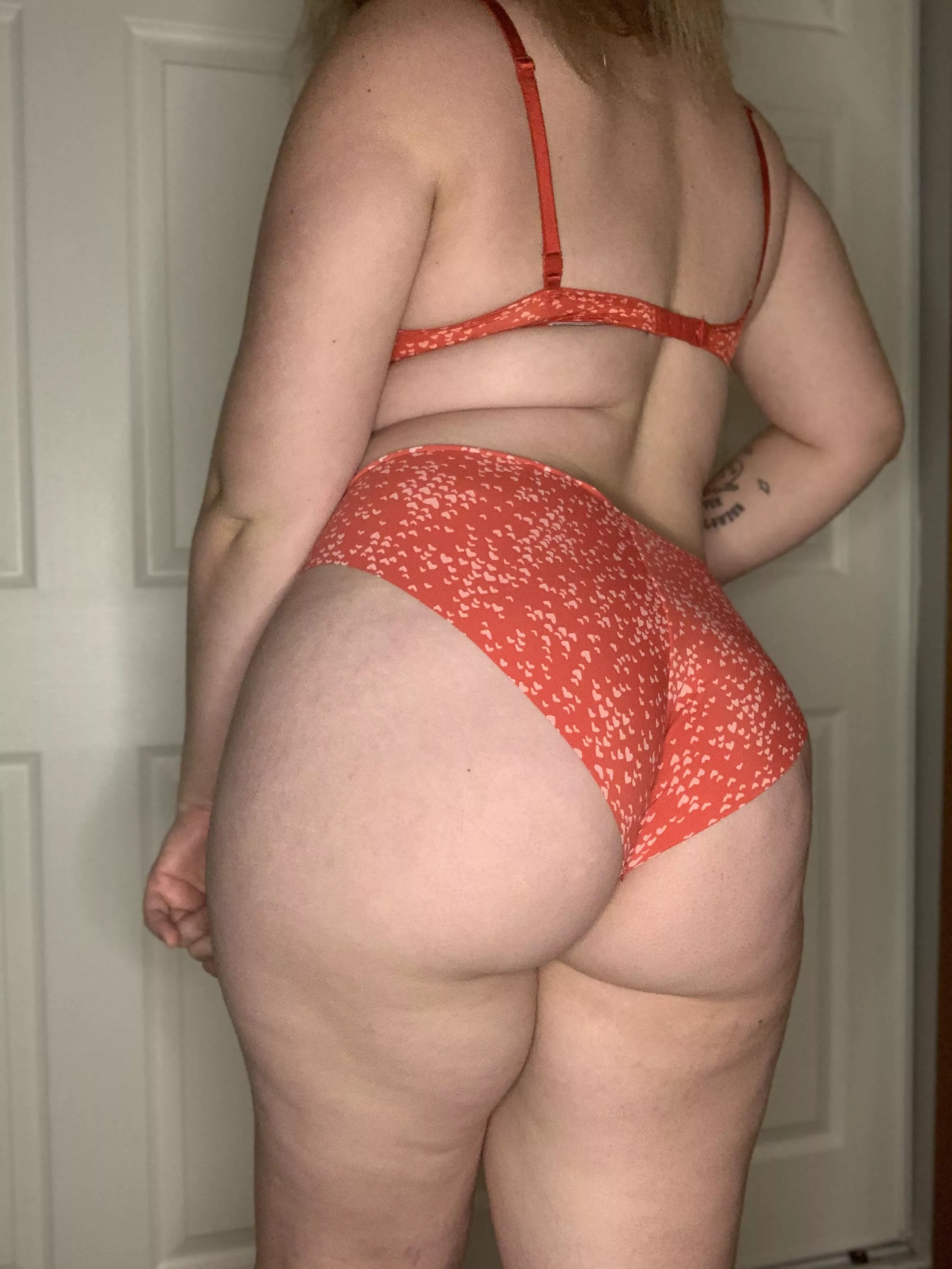 If you’re not worshipping my bod you’re really missing out. You’re welcome for the gift btw.