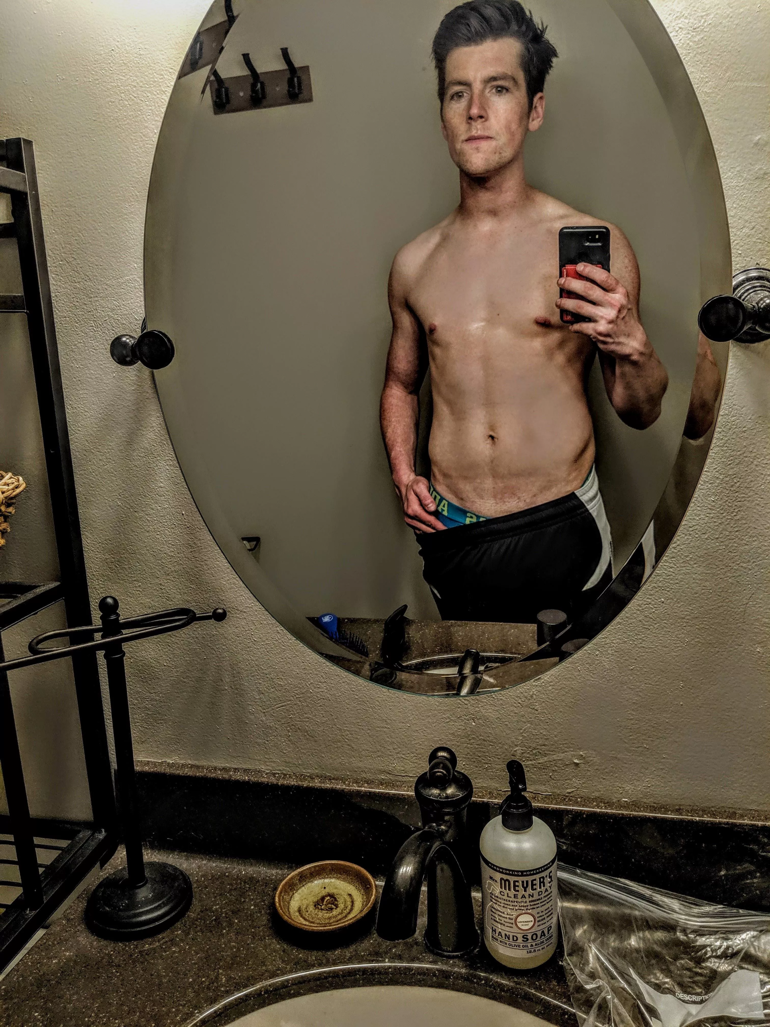 Insatiably horny and in need of good dick 🤤