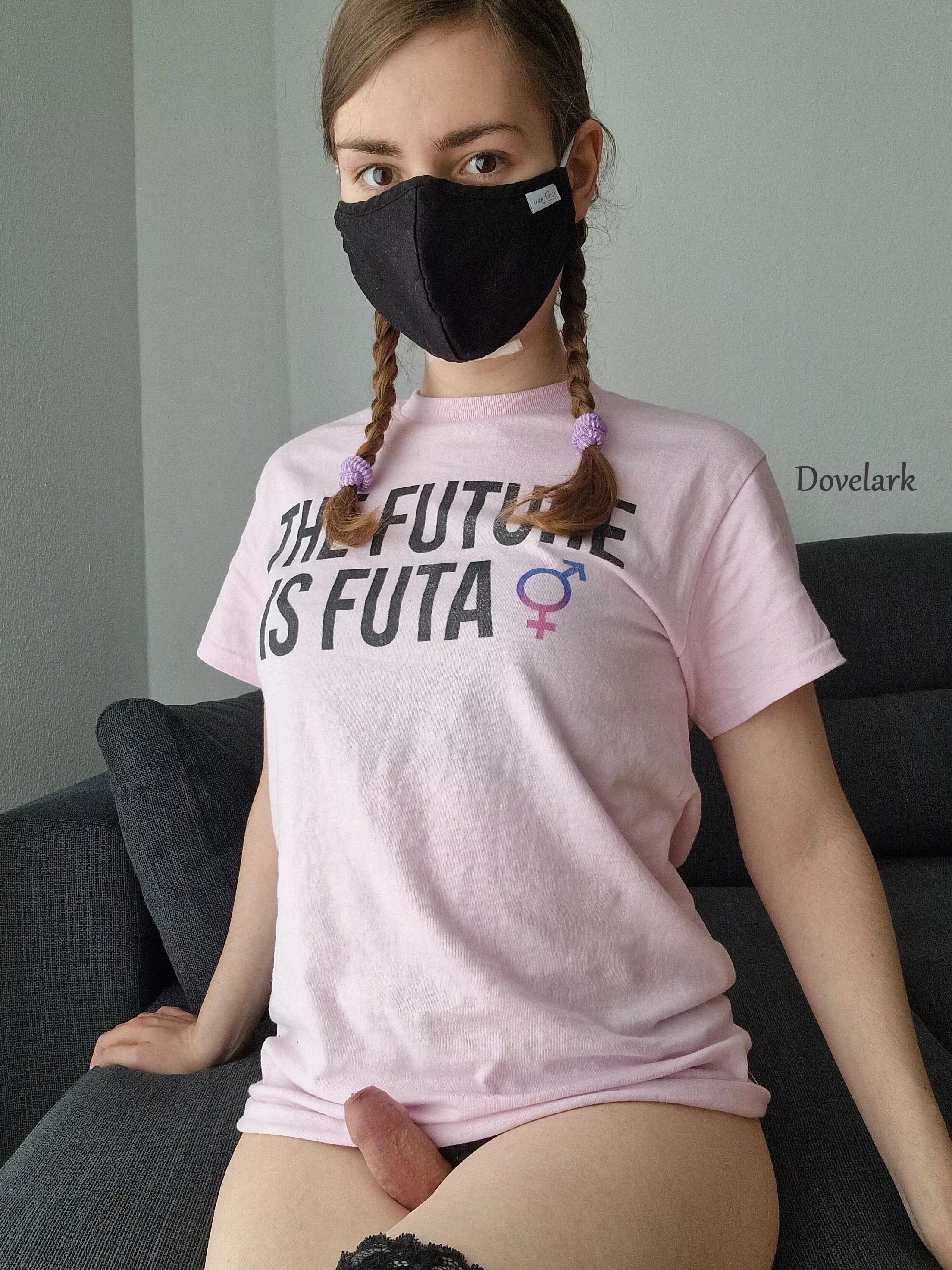 It's 2023. Yes, girls can have dicks!