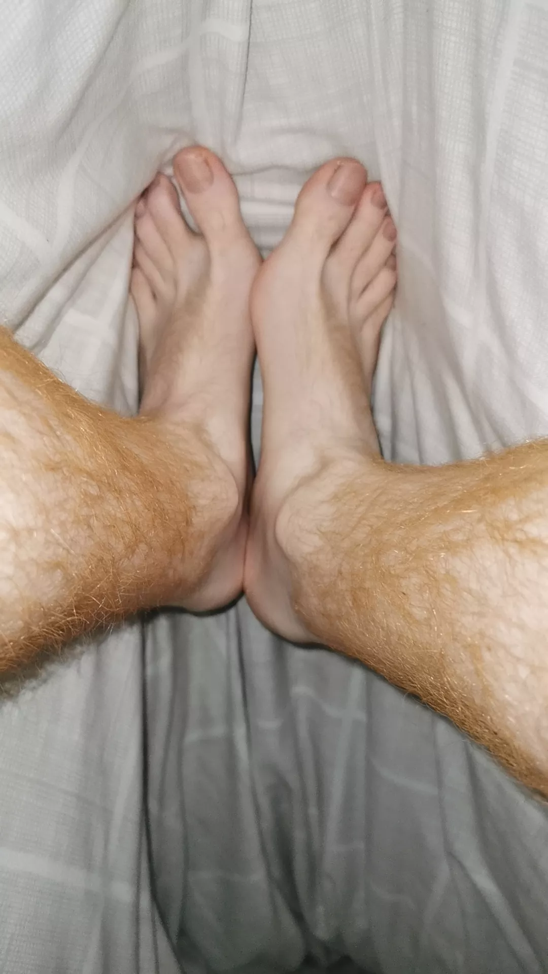 Like my fresh 19 year old feet? 🤞🏻