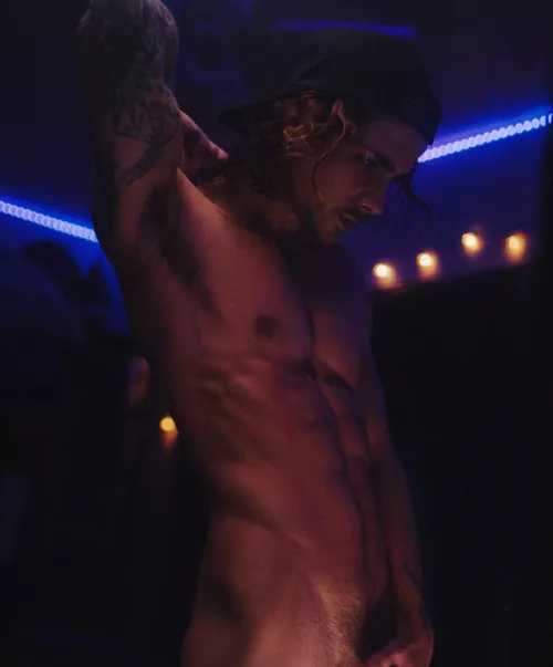 Looking for my submissive toy to play with 🖤