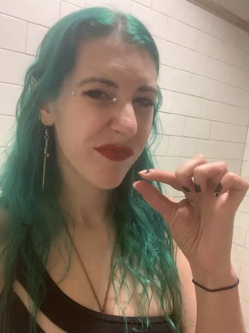 No amount of cocktails can make you look decently sized [domme]