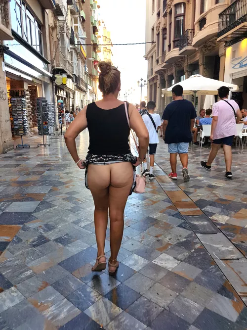 No panties makes flashing my bum and pussy much easier :-)