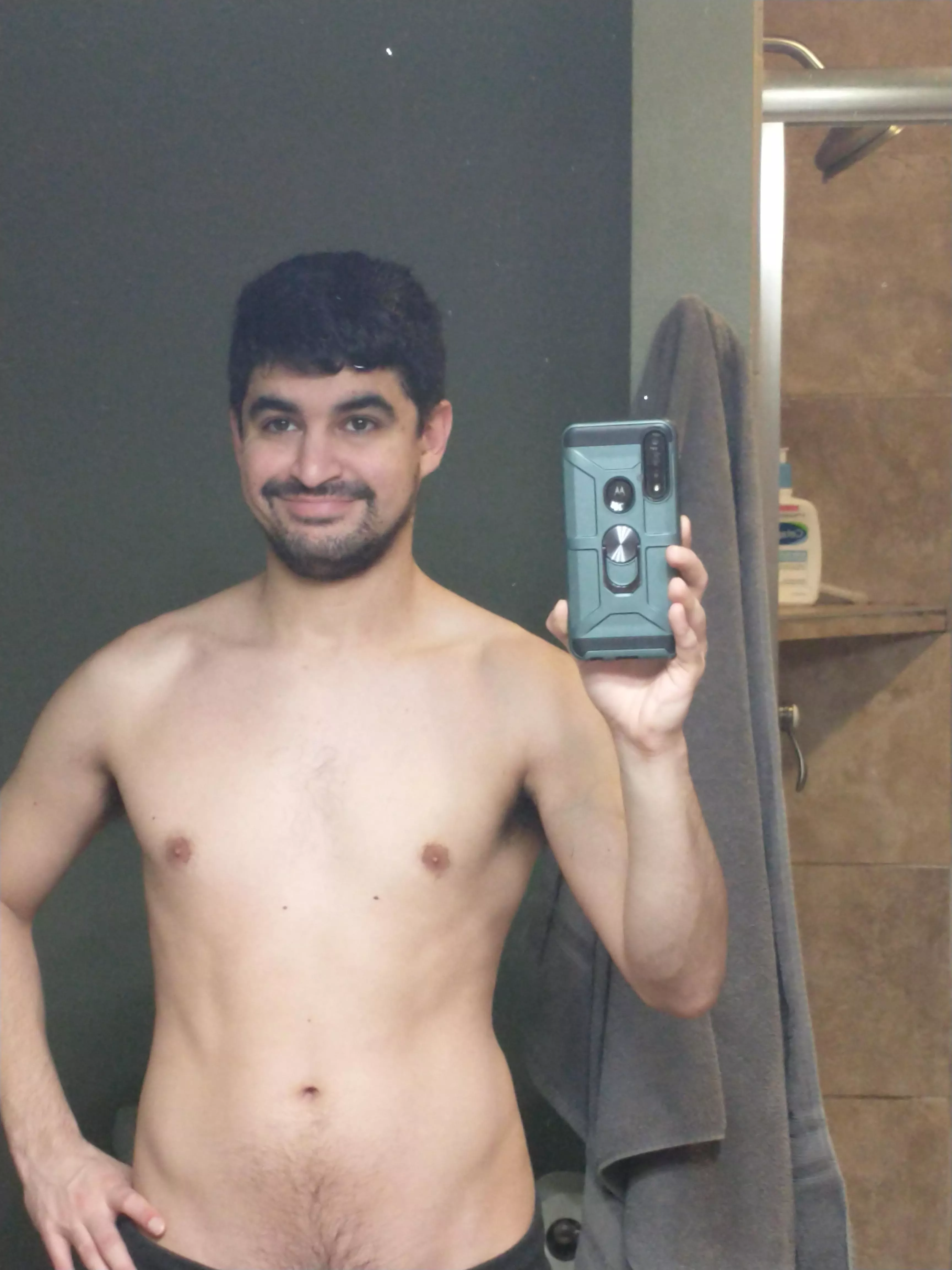 no visible 6 pack, but feeling FG!