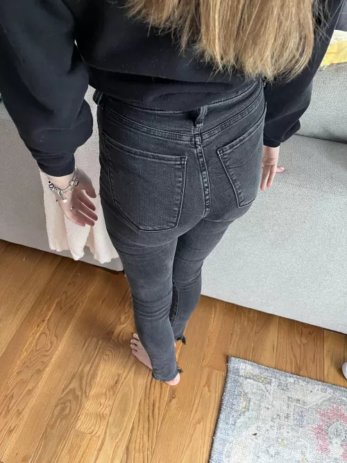 Petite wife showing off a little for the guys 4’9 & 98 lbs 27 years old mom of 3 Watcha think ?
