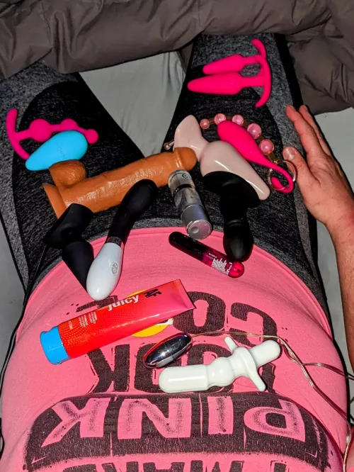 So many options what is a limp clitty sissy to do 🥰