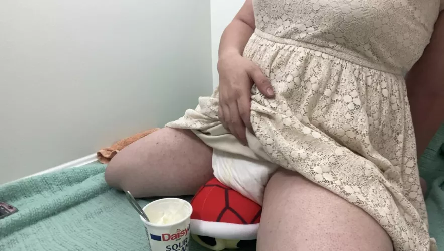 Sour cream in the front and back! What a naughty baby 😘😘 f25