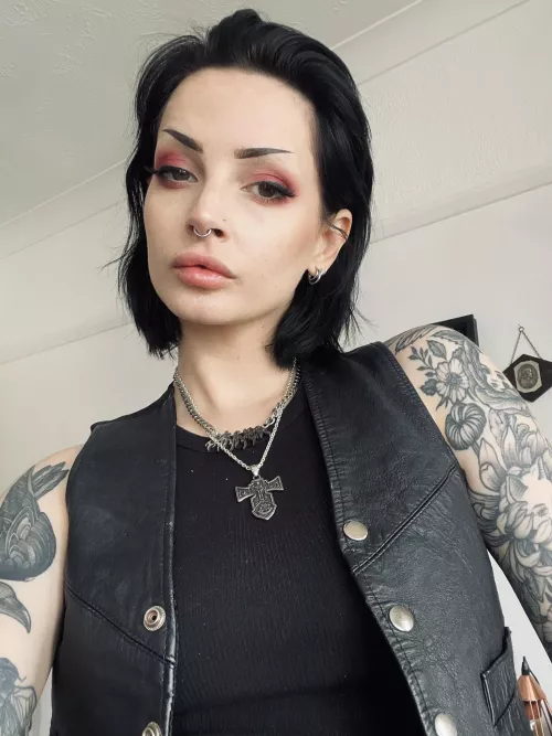 The new face of femdom is here 👸