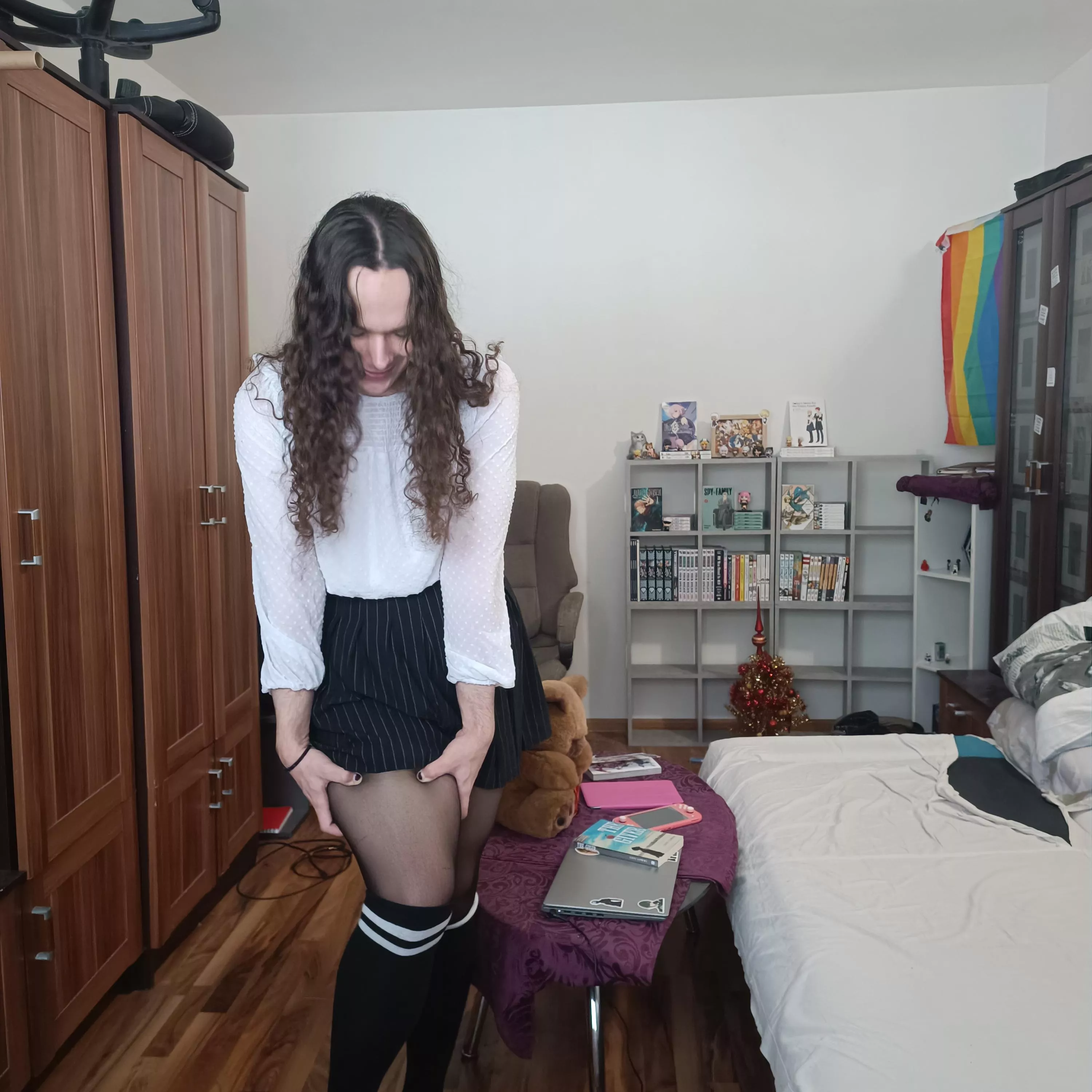 Thick thighs. yes or no ?