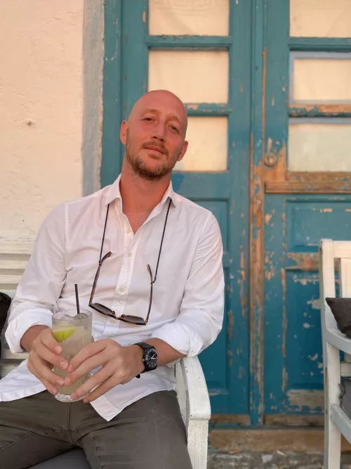 This was one of my last post on IG of last summer. ☀️ Missing summer vibes. 🦀 And you guys? What’s your favourite season? 😎