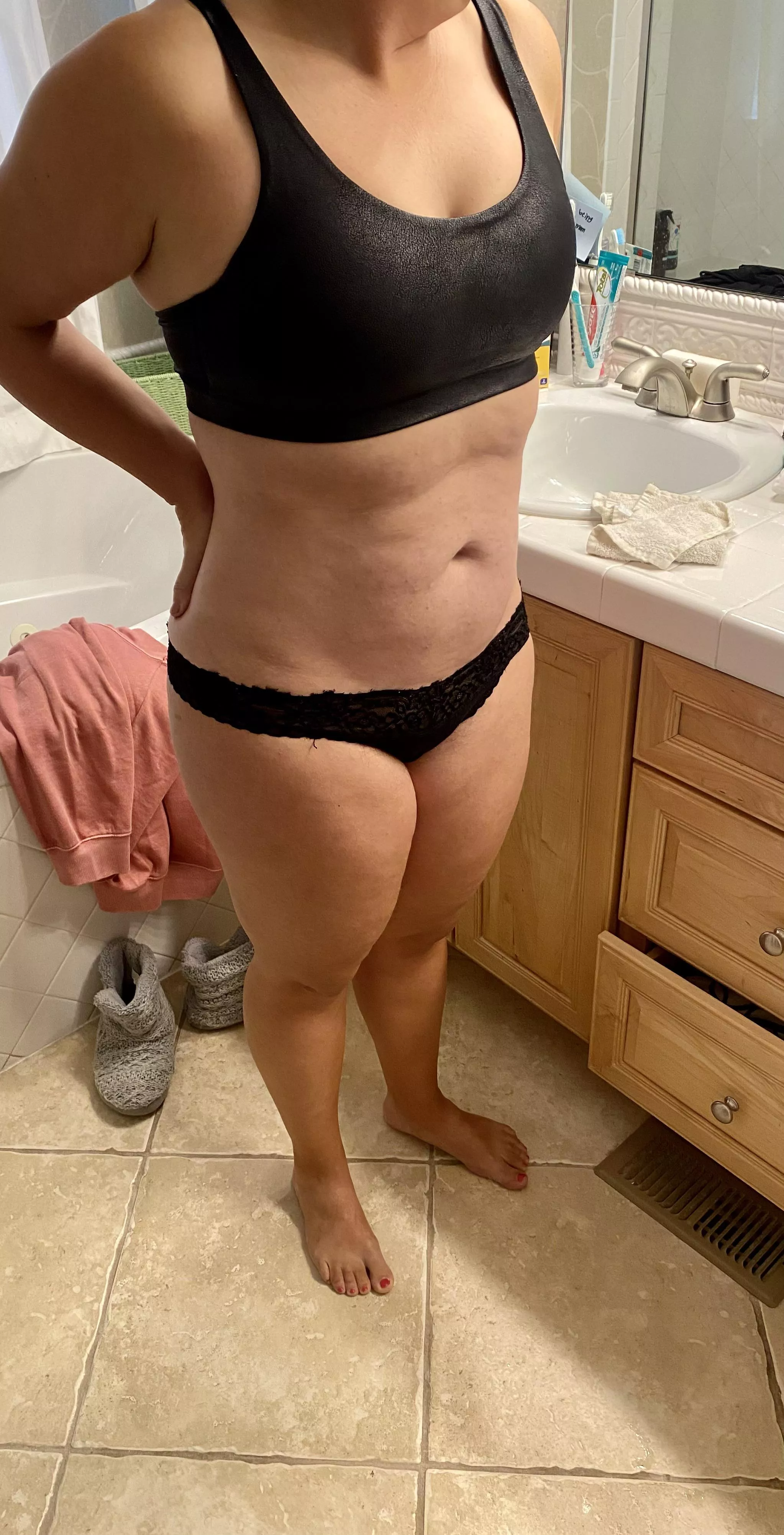 Trading my 40+ wife. Send clothed and unclothed sample. Bi, older, younger, chat, verify